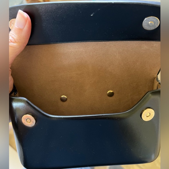 Carly Jean Los Angeles New York convertible Purse - Picture 8 of 9